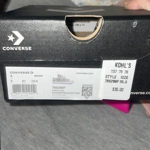 Toddler size 5 converse